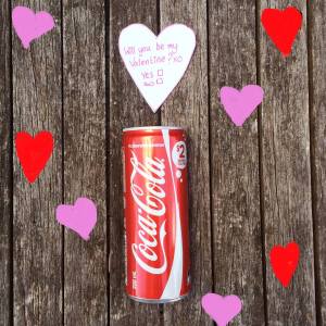 Coca-Cola Australia Valentines day post, playing it safe with a red can